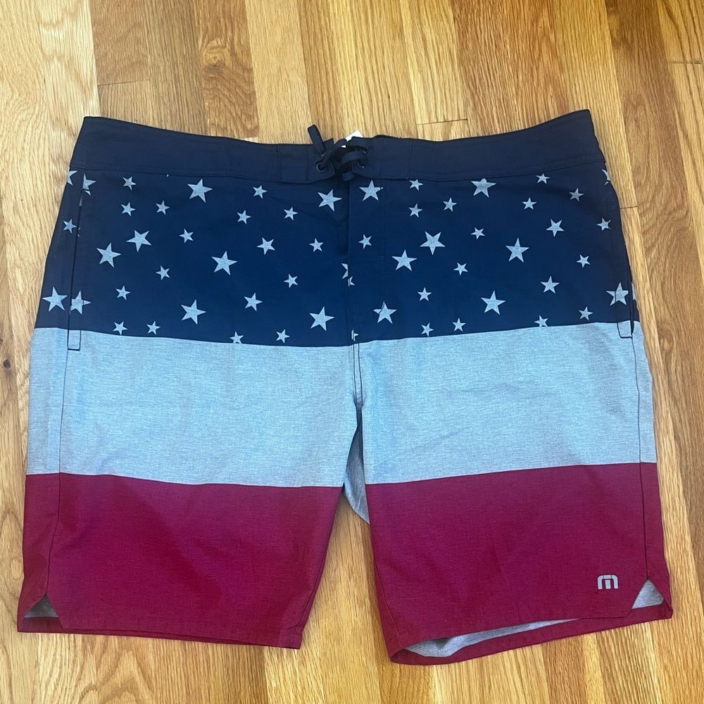 Travis Mathew Board Shorts Patriotic USA Flag Colorblock Blue Grey Red Size 42